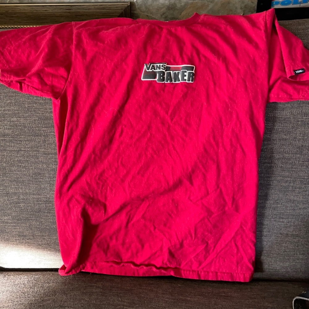 Vans t-shirt red in color short sleeve